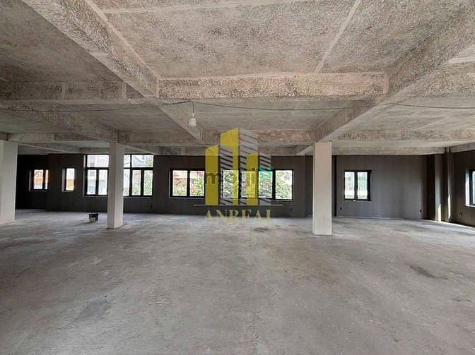 Hình ảnh Tòa Nhà Văn Phòng 6 Lầu Trống Suốt + Thang Máy - DTSD 1800m2