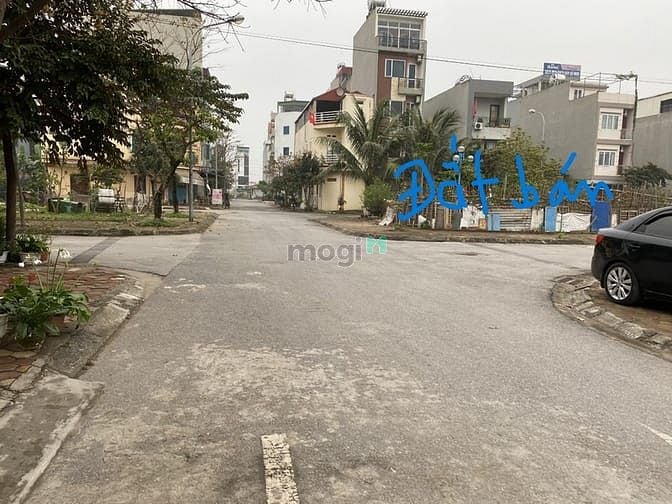 Hình ảnh Bán đất thổ cư Hoà Lạc, chỉ hơn 3 tỷ, kd sầm uất, đối diện ĐHQG, ĐHFPT