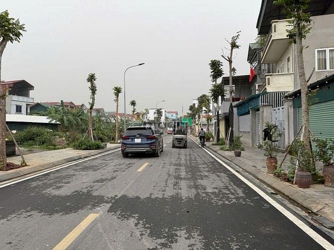 Hình ảnh Bán đất thổ cư Hoà Lạc, chỉ hơn 3 tỷ, kd sầm uất, đối diện ĐHQG, ĐHFPT