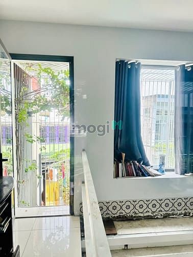 Hình ảnh Kèo thơm - Nhà đẹp 3 lầu ST mặt tiền hẻm 4m Huỳnh Tấn Phát, Quận 7