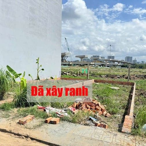 Hình ảnh EM LUÂN CHUYÊN ĐẤT khu vực Nguyễn Xiển, Việt Nhân Villa