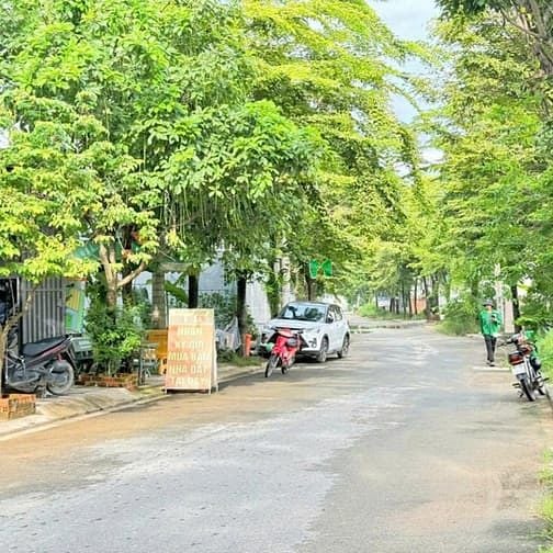 Hình ảnh EM LUÂN CHUYÊN ĐẤT khu vực Nguyễn Xiển, Việt Nhân Villa