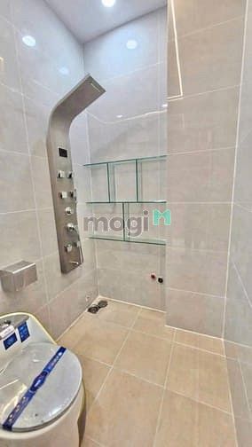 Hình ảnh Nhà (6x10) 5 tầng, 4 phòng ngủ, Đường Lê Văn Quới