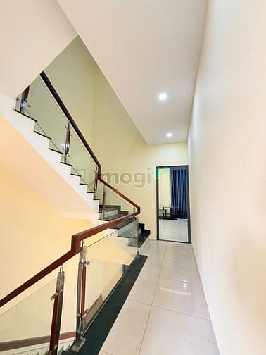 Hình ảnh Chính Chủ Gửi Bán Nhà Phố Liền Kề Khu Dự Án Rosita Đường Nguyễn Thị Tư