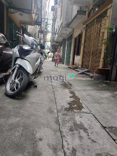 Hình ảnh HIẾM có! Nhà đẹp hoàng hoa thám
