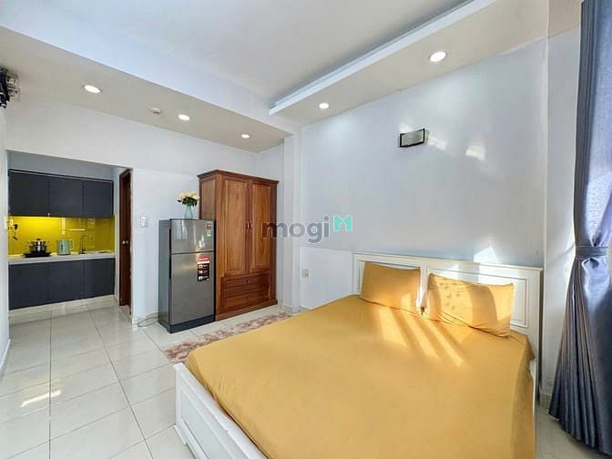 Hình ảnh Mb6623 nạp rút nhanh chóng bancol thoáng mát, nội thất đầy đủ đối diện VN Quốc Tự Quận 10