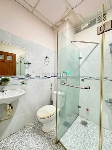 Hình ảnh Mb6623 nạp rút nhanh chóng bancol thoáng mát, nội thất đầy đủ đối diện VN Quốc Tự Quận 10