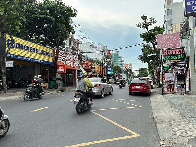 Hình ảnh Nhà MTKD đa nghề ngang 7m có hầm Lê Đức Thọ 126m2 4 lầu ngay chợ 26 tỷ