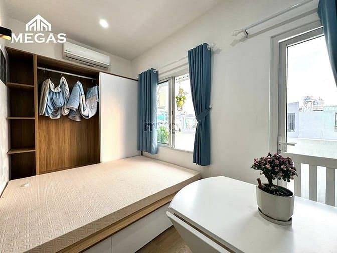 Hình ảnh Căn Hộ Studio - Full Nội Thất - Ban Công Ngay Công Viên Làng Hoa