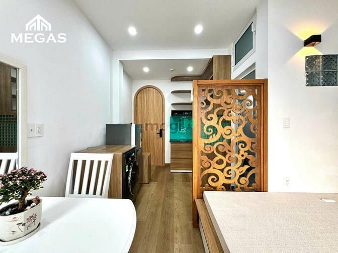 Hình ảnh Căn Hộ Studio - Full Nội Thất - Ban Công Ngay Công Viên Làng Hoa