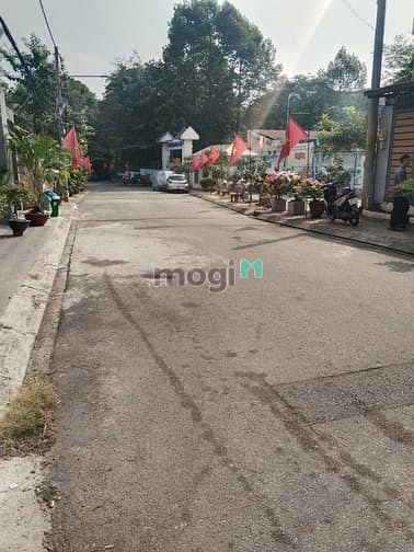 Hình ảnh Bán Đất 62m2, Hẻm Xe Tải Đường 385, Tăng Nhơn Phú A. Giá Chỉ 4.75 Tỷ