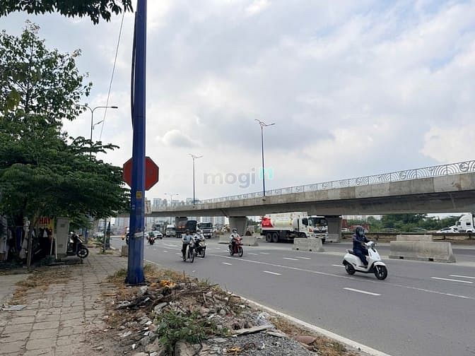 Hình ảnh Chính Chủ Gửi Bán Lô Đất Hẻm 5m Đường Mai Chí Thọ P.An Phú