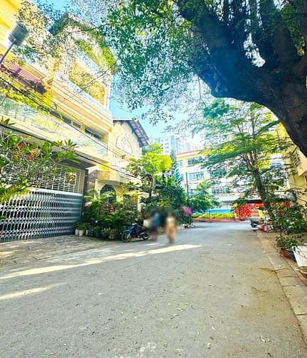 Hình ảnh Hàng hiếm - Nhà phố 2 tầng Đường 12m KDC Nam Long Phú Thuận, Quận 7