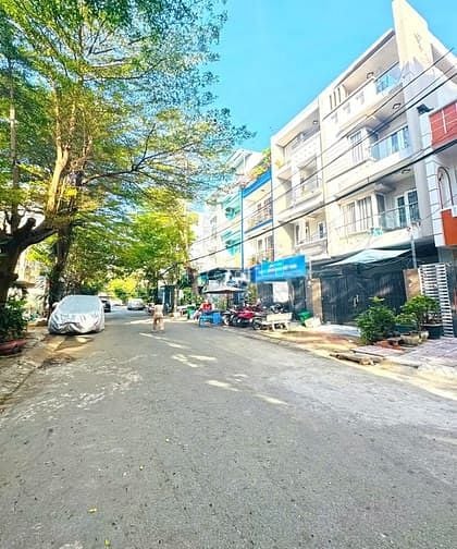 Hình ảnh Hàng hiếm - Nhà phố 2 tầng Đường 12m KDC Nam Long Phú Thuận, Quận 7