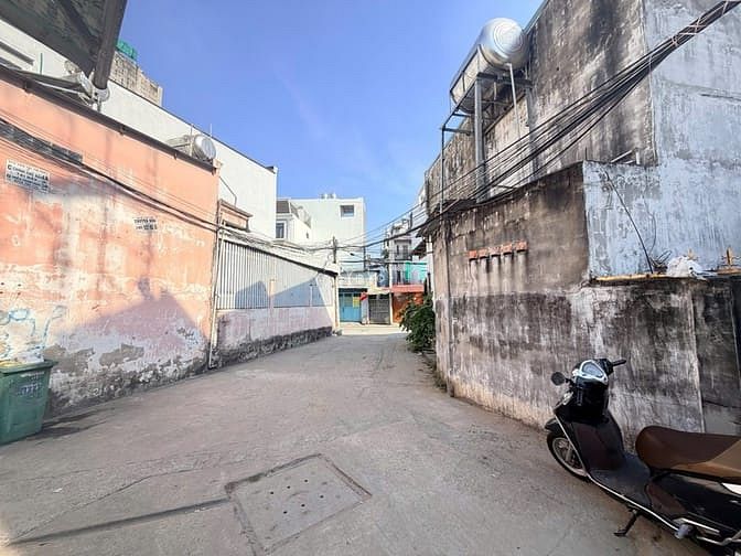 Hình ảnh Bán đất thổ cư đường ô tô Thạnh Mỹ Lợi, Quận 2