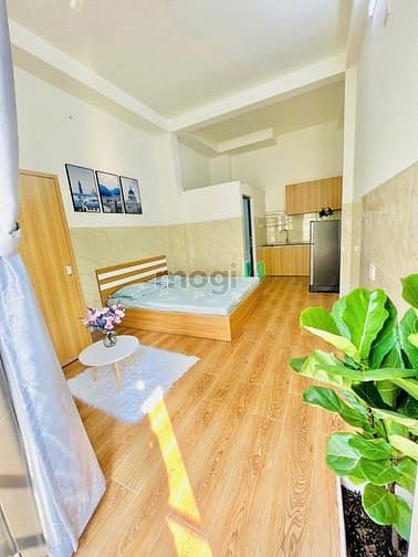 Hình ảnh Cho Thuê Studio - Full Nội Thất - Ban Công Ngay Công Viên Làng Hoa
