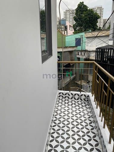 Hình ảnh Nhà sổ hồng riêng hẻm lớn giá chỉ dưới 2 tỷ