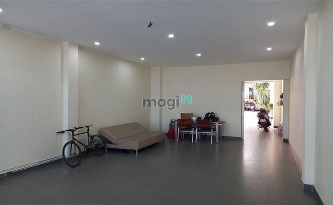 Hình ảnh Đang cần cho thuê căn nhà 1 trệt 2 lầu mặt tiền đường Chương Dương