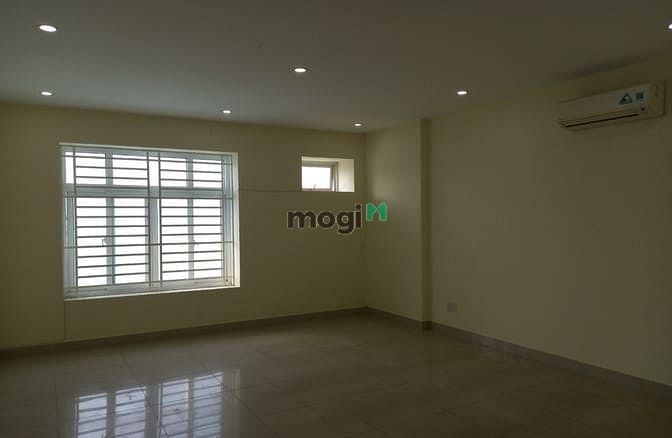 Hình ảnh Đang cần cho thuê căn nhà 1 trệt 2 lầu mặt tiền đường Chương Dương