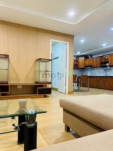 Hình ảnh Chung cư 590 CMT8, Quận 3: 100m2, 3p ngủ, 15triệu, ban công