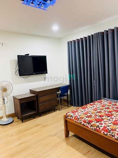 Hình ảnh Chung cư 590 CMT8, Quận 3: 100m2, 3p ngủ, 15triệu, ban công