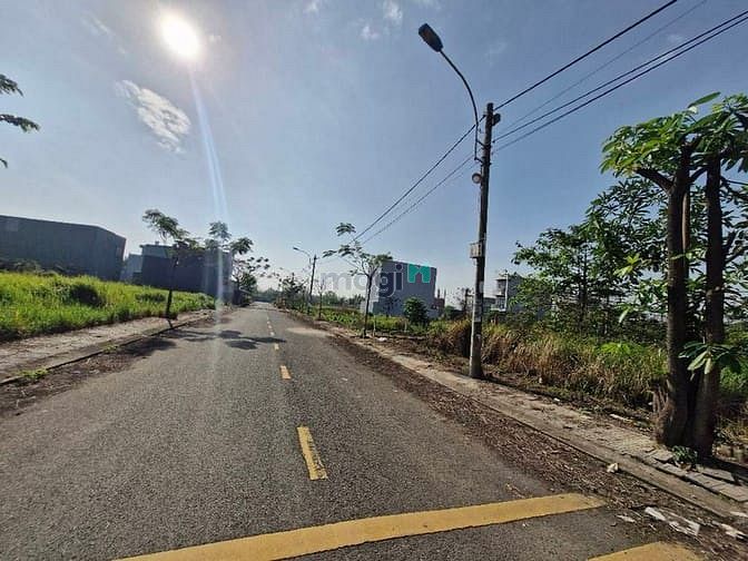 Hình ảnh Bán đất 60m2 hxh , đường 8m, long phước , quận 9, giá 2 tỷ 350