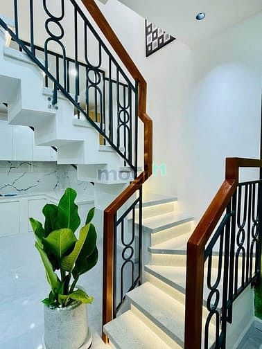 Hình ảnh Nhà Phố Trung Tâm Q10 – Khuôn Đất 6x18m, Xe Hơi Tận Nhà giá chỉ 25 tỷ