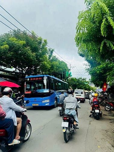 Hình ảnh Bán Đất Quận 2 cách Đường Lê Văn Thịnh 30M  Hẻm ô tô 7 chỗ ngang 16m