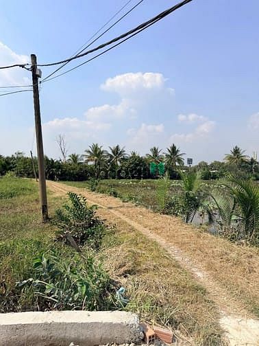 Hình ảnh Chính chủ gửi bán lô đất vườn hẻm ô tô đường Trường Khánh, Long Phước