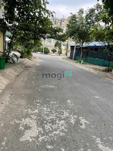 Hình ảnh 🍃💯Đất Đẹp MTNB 14m khu Ao Sen 5x24m xây 1 Hầm 5 tấm CÁCH AEON 1 PHÚT