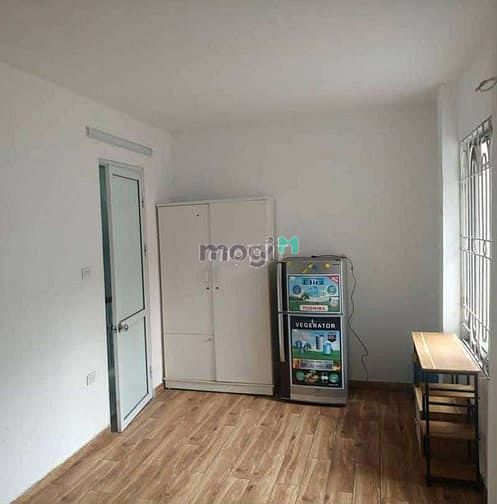 Hình ảnh Tôi cần bán nhà ngõ Ngọc Lâm, giá 11.9 tỷ, 30m2x3T, 2 thoáng