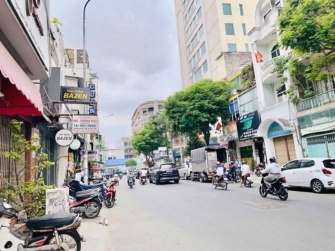 Hình ảnh Mặt Tiền Nguyễn Thiện Thuật, Gần 100m², 2 Mặt Thoáng, Dòng Tiền 30tr/T