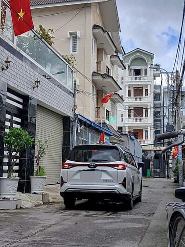 Hình ảnh Bán GẤP nhà Quận 2 👉 Mặt tiền đường ô tô thông 2 chiều ngang 8.64m