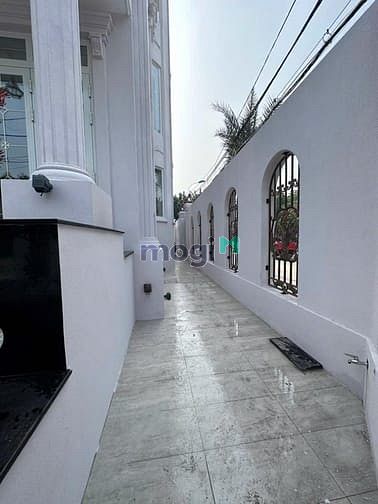 Hình ảnh Biệt thự siêu VIP góc 2 MT Ao Sen sát ST Nhật,10x26m,33 tấm có hầm