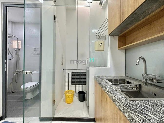 Hình ảnh Studio 40m2 đường 7A Thành Thái, hầm xe thang máy - giặt riêng Quận 10