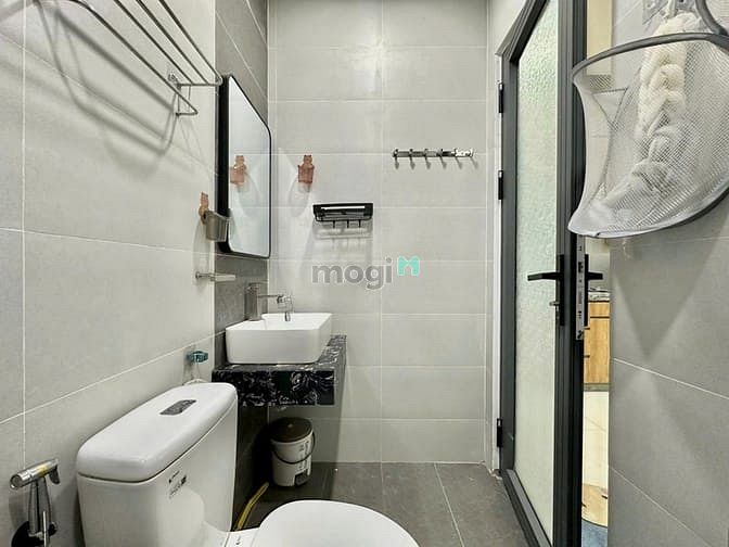 Hình ảnh Studio 40m2 đường 7A Thành Thái, hầm xe thang máy - giặt riêng Quận 10