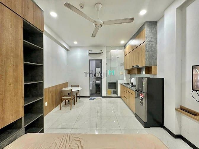 Hình ảnh Studio 40m2 đường 7A Thành Thái, hầm xe thang máy - giặt riêng Quận 10