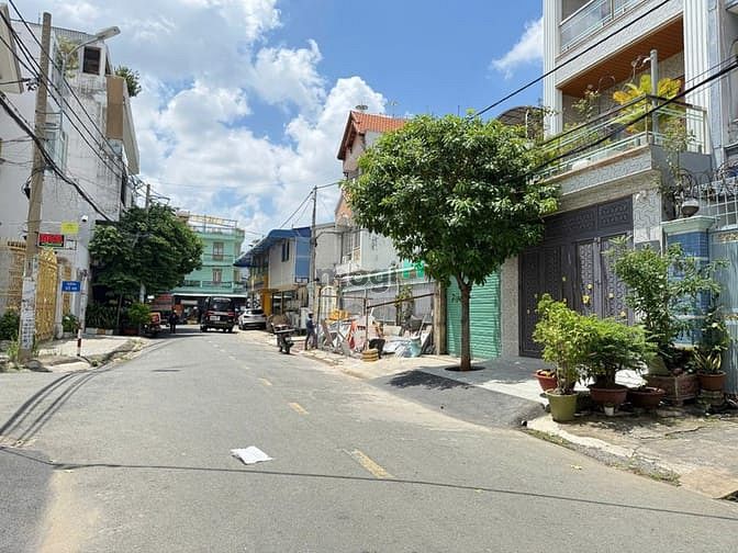 Hình ảnh 💯 HIẾM💥Còn Sót Nền Đất Đẹp MTNB khu Tên Lửa 4,5x20m SÁT ĐS 6, GẦN CV