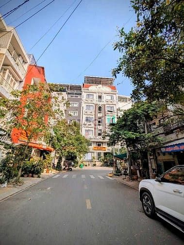 Hình ảnh Nhà 4 tầng mặt tiền đường số Lâm Văn bền quận 7. 6,8*20 hơn 23 tỷ.