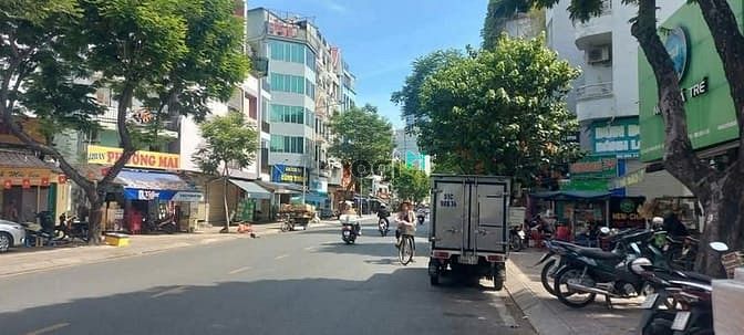 Hình ảnh 4,5m x 14m 5 tầng  Đầu tư giữ tiền - 63m2 MT Q.3, Mặt tiền đường CMT8
