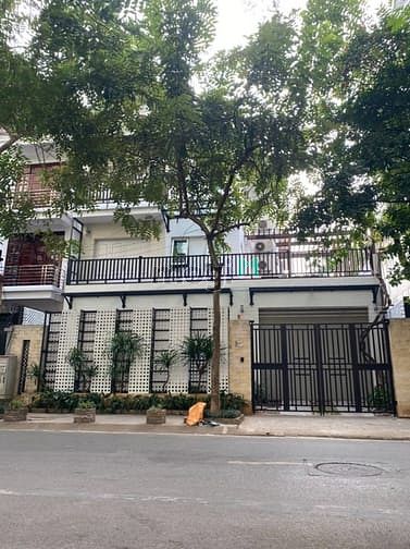 Hình ảnh cho thuê Biệt thự 214 Nguyễn Xiển, DT 170m x4T, mt 10m. 40tr/th