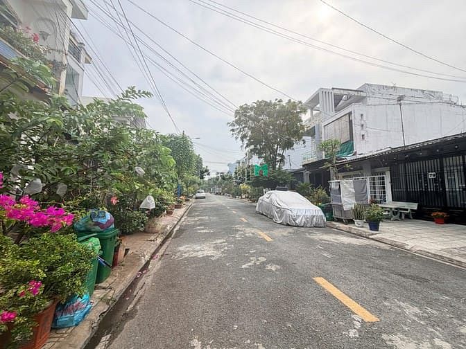 Hình ảnh Chính chủ gửi bán nhà Đường số 13, Phường Phước Bình, vị trí đẹp