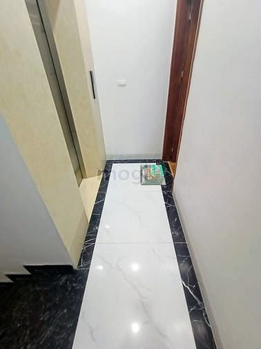Hình ảnh Bán tòa nhà kính Trần Quốc Hoàn