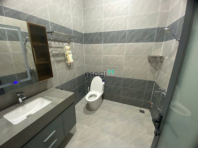 Hình ảnh Cho Thuê Nhà Riêng, Ngang 5m2, Dài 24m2, Nội Thất Cao Cấp