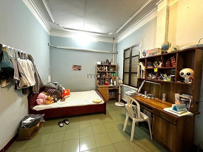 Hình ảnh Bán nhà Phân lô - SÁT phố - Trần Quốc Hoàn