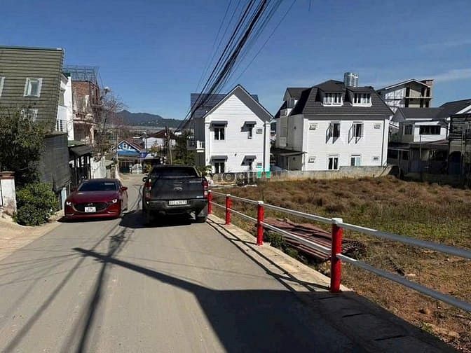 Hình ảnh Bán lô đất đẹp 500m2 Ngang rộng 21m - Mặt tiền đường Lữ Gia Đà Lạt