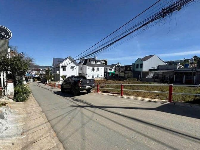 Hình ảnh Bán lô đất đẹp 500m2 Ngang rộng 21m - Mặt tiền đường Lữ Gia Đà Lạt