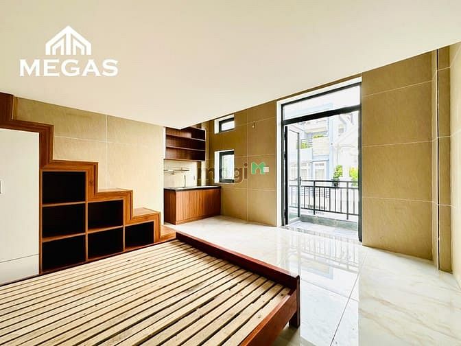Hình ảnh Căn Hộ Mới Xây Full Nội Thất _ Ban công, Cửa sổ _ Ngay Phan Văn Hớn
