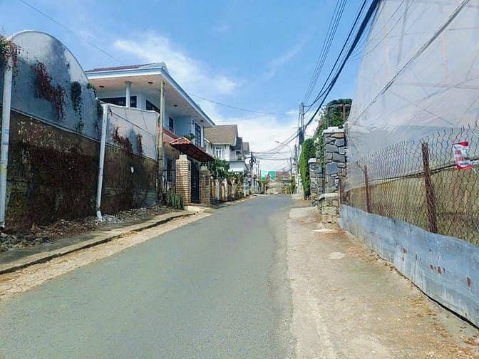 Hình ảnh Bán đất biệt thự 524m2 đường Vạn Hạnh gần trường Đại Học Đà Lạt