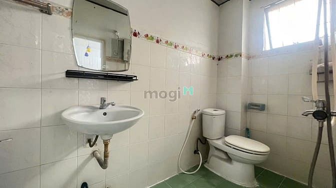 Hình ảnh Chung cư 590, CMT8 chỉ 9,5tr căn 2p có nội thất, căn góc lầu 1,